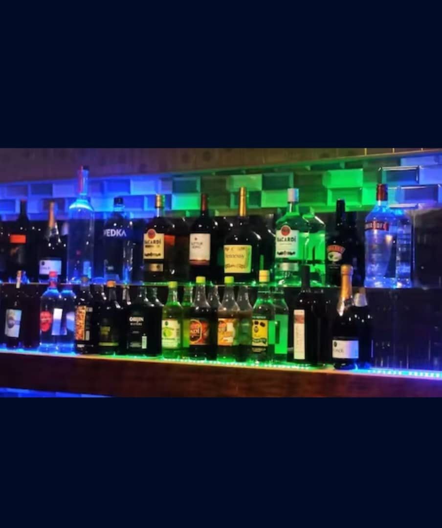 Bar and Restaurant at Golden Simcha Hotel