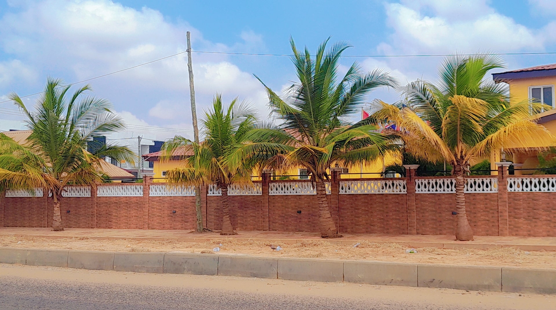 Golden Simcha Hotel Prime Location on Spintex Road